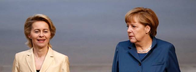 Despite sharing a party, German Labor Minister Ursula von der Leyen (left) and Chancellor Angela Merkel do not share views on gender quotas for supervisory boards.